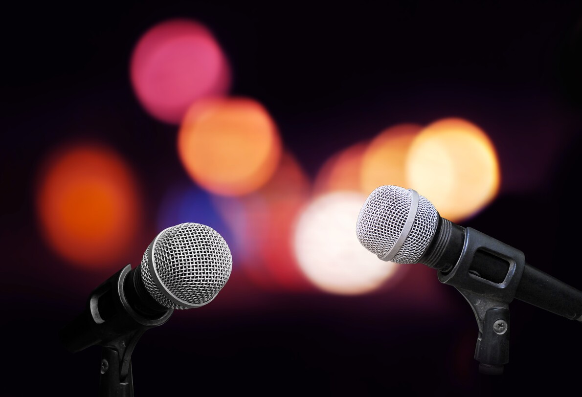 2 microphones with colored lights