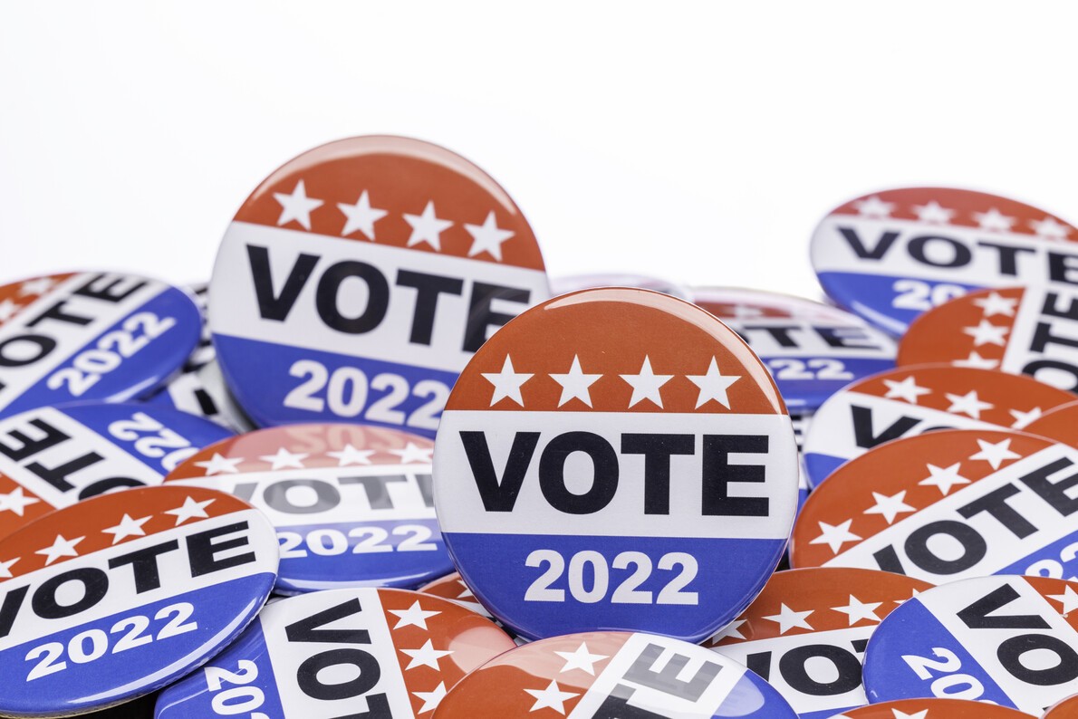 vote 2022 buttons
