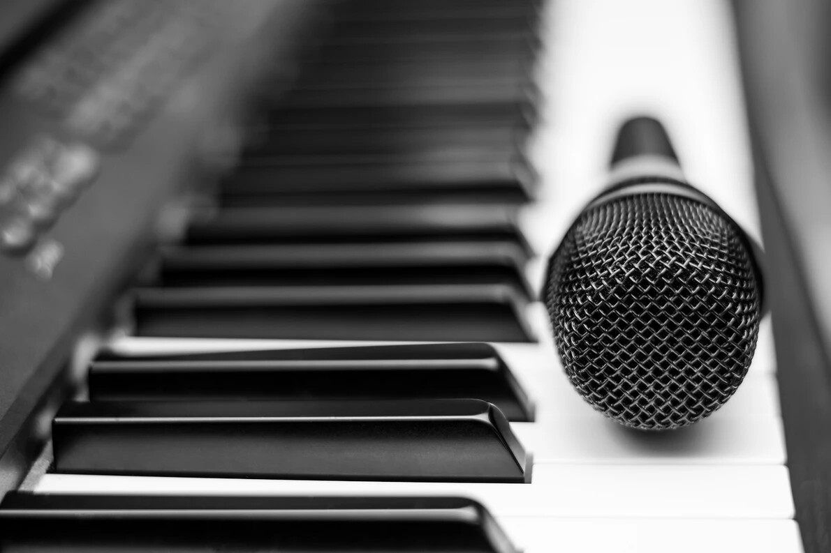 microphone on piano keys