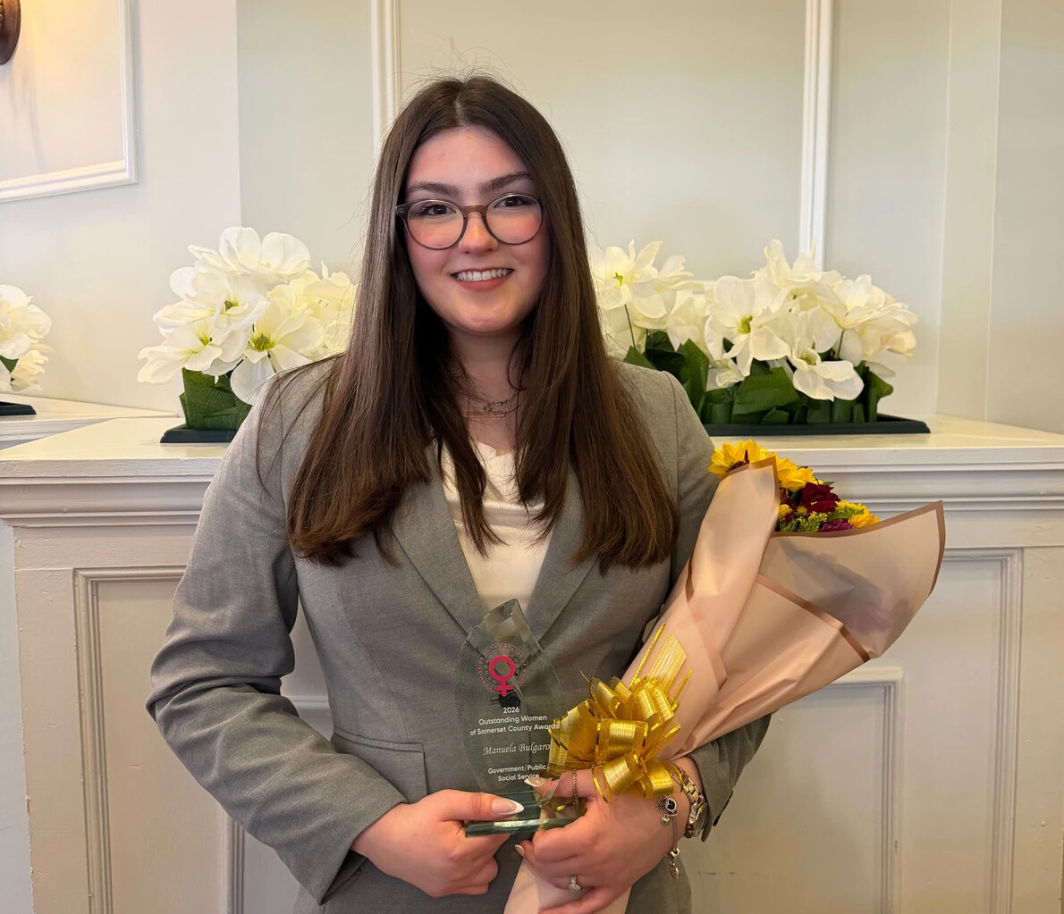 manuela bulgaro with flowers