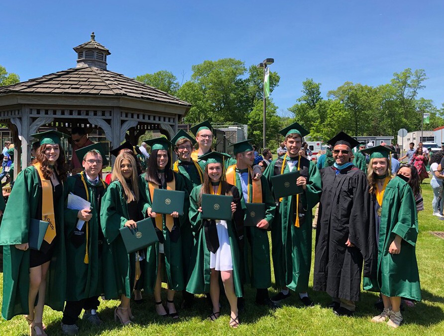 honors college grads at 2019 commencement