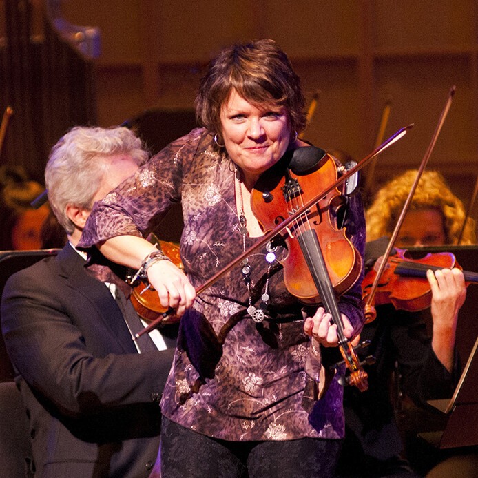 Fiddler Eileen Ivers