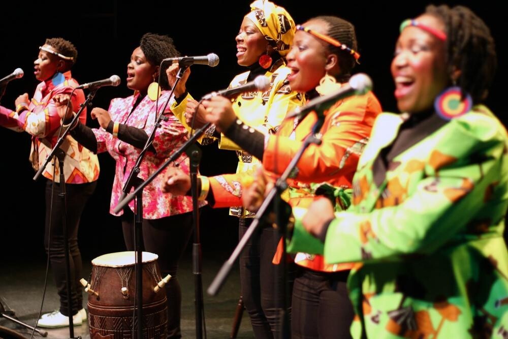 nobuntu female singers from Zimbabwe