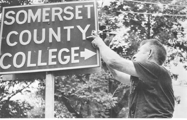 somerset county college sign