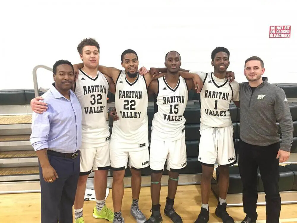 men's basketball players