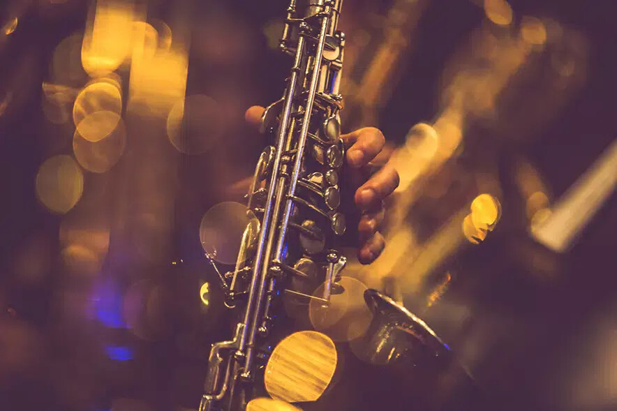 sax player