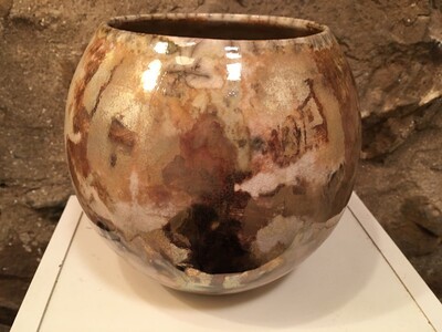 brown colored ceramic bowl