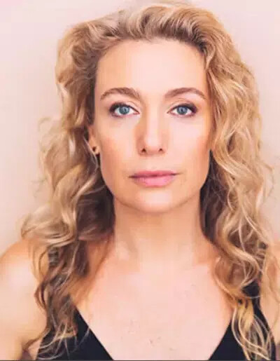 sayra in dennis' play