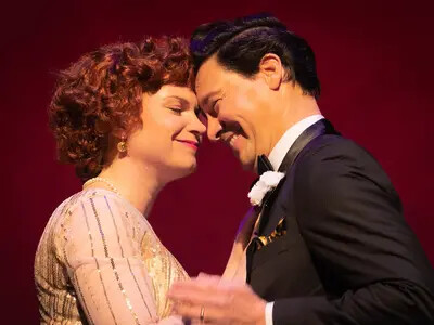 lucy loves desi pic with actors nose to nose