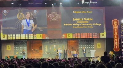 janelle varin getting award