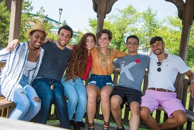 Top 6 Ways to Make Your Money Go Farther in College