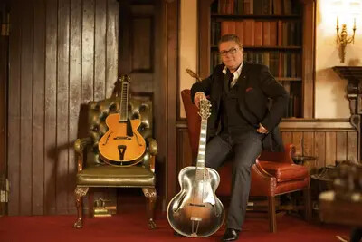 martin taylor with guitar
