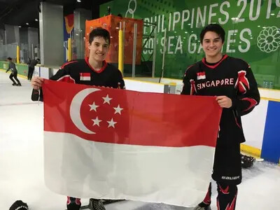ice hockey players christian and ethen redden