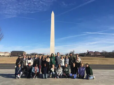 Honors students at the Washington Monument