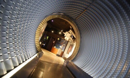 tunnel in planetarium