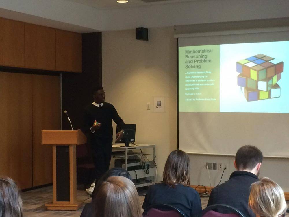 Honors College Students Present Independent Study Projects