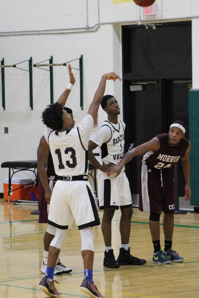 RVCC Men’s Basketball Advances to Region XIX Semifinals
