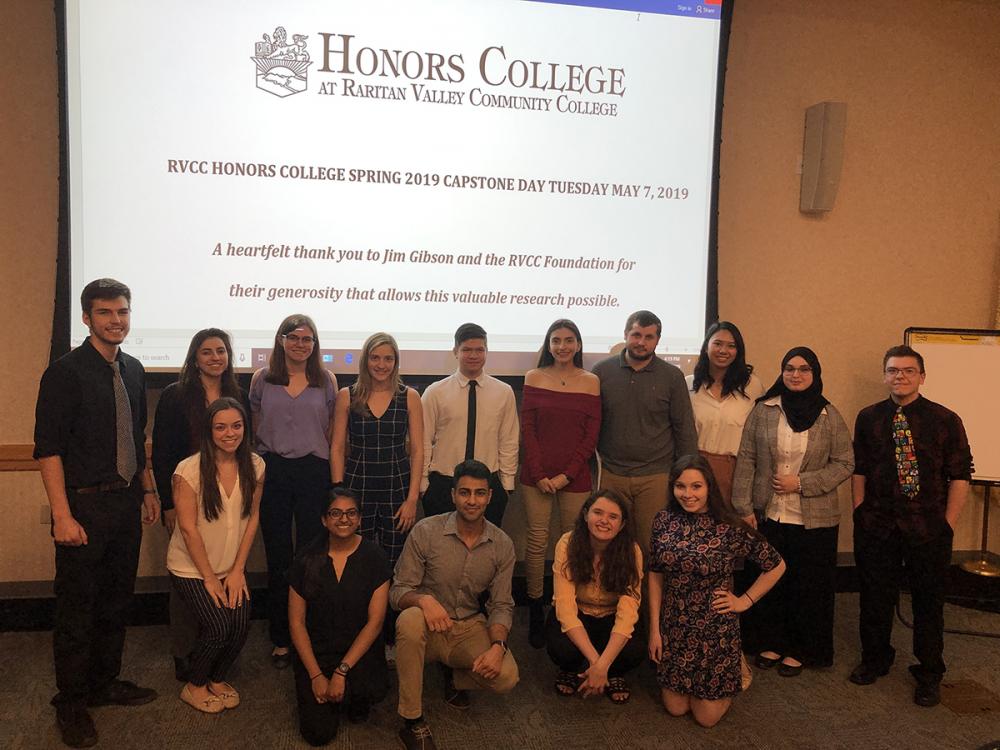 Honors College Students Present Independent Study Projects at Symposium