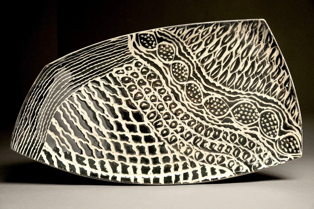 Bill Macholdt_Large-Flat-Plate_Ceramic_2025.jpg
