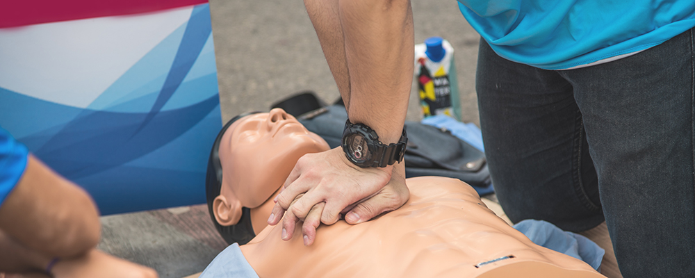 Demonstration of CPR with rubber puppets is a teaching method to press the chest to teach life saving in emergency.