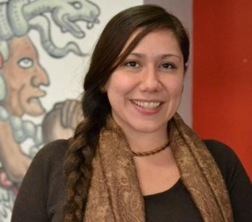 cemelli de-atzlan wearing open scarf